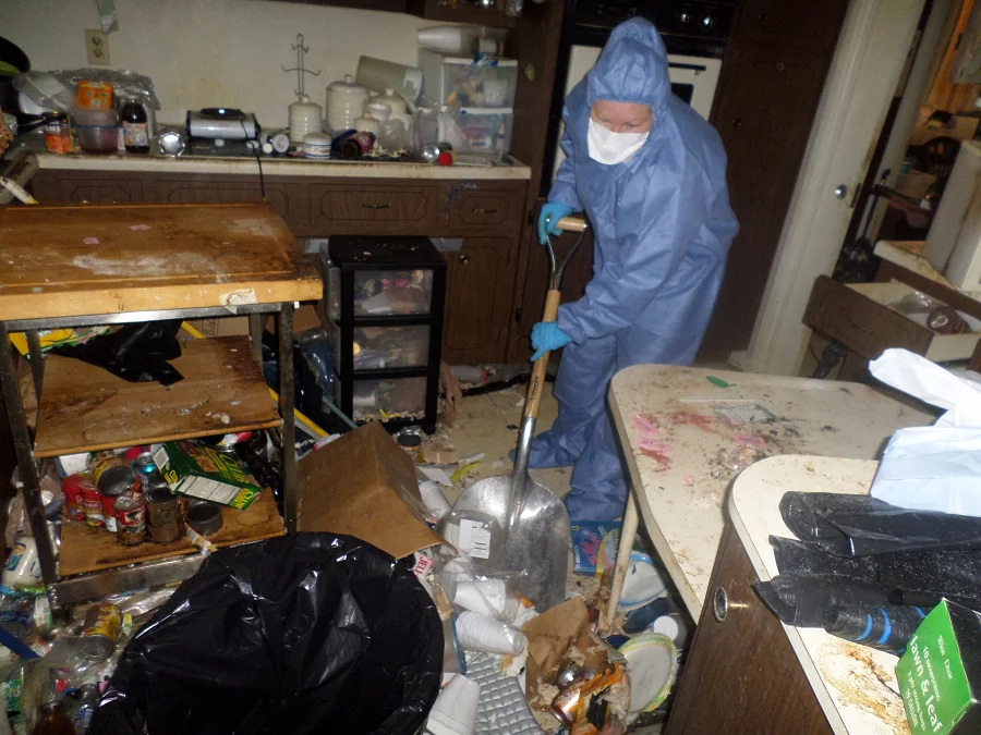 Handling Hoarding Situations During Eviction Cleanouts